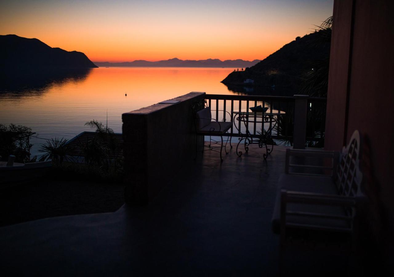 Niriides Hotel Apartments Symi Exterior foto