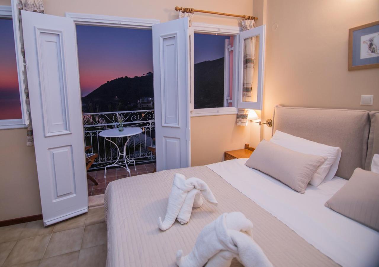 Niriides Hotel Apartments Symi Exterior foto