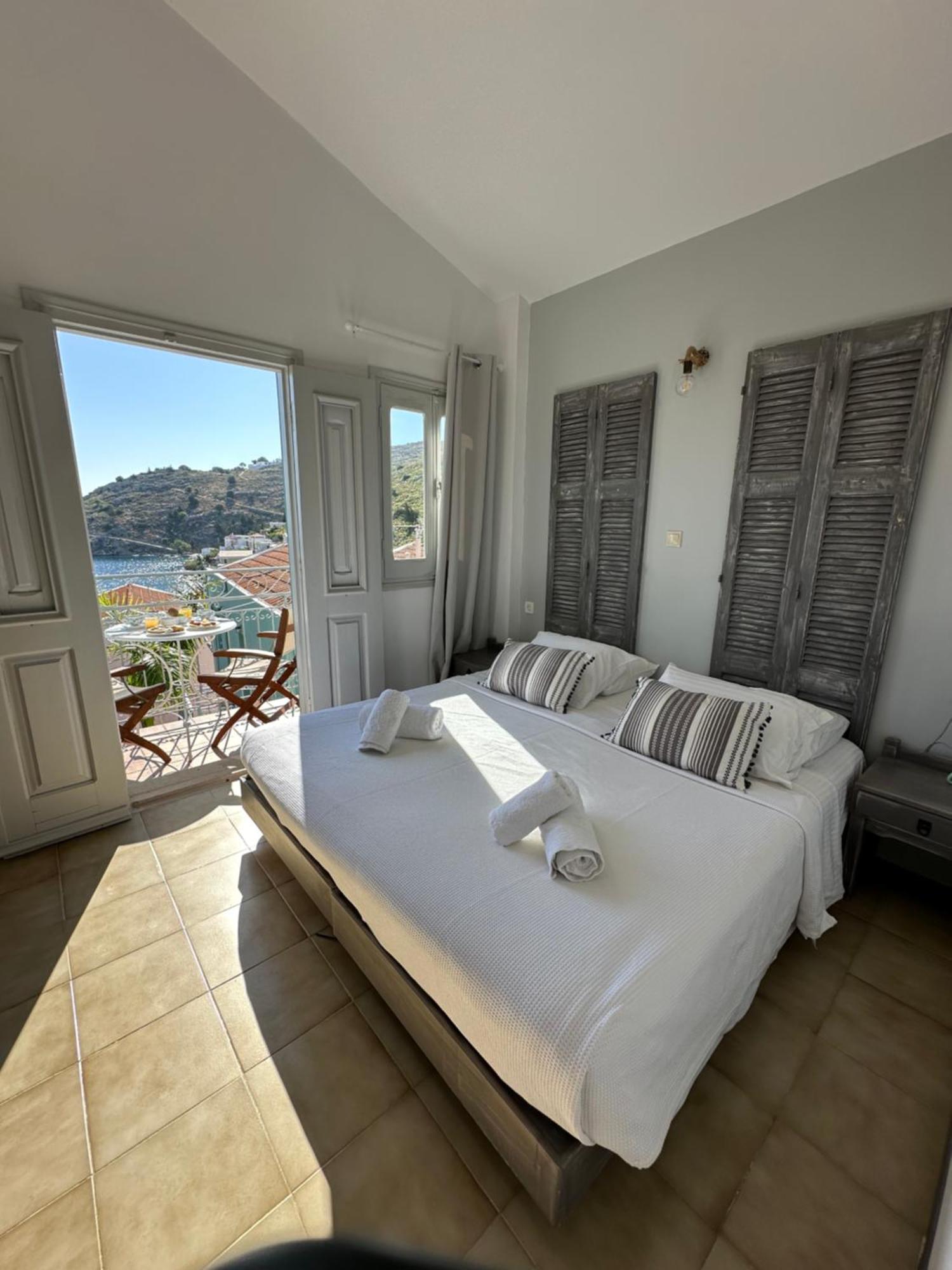 Niriides Hotel Apartments Symi Exterior foto