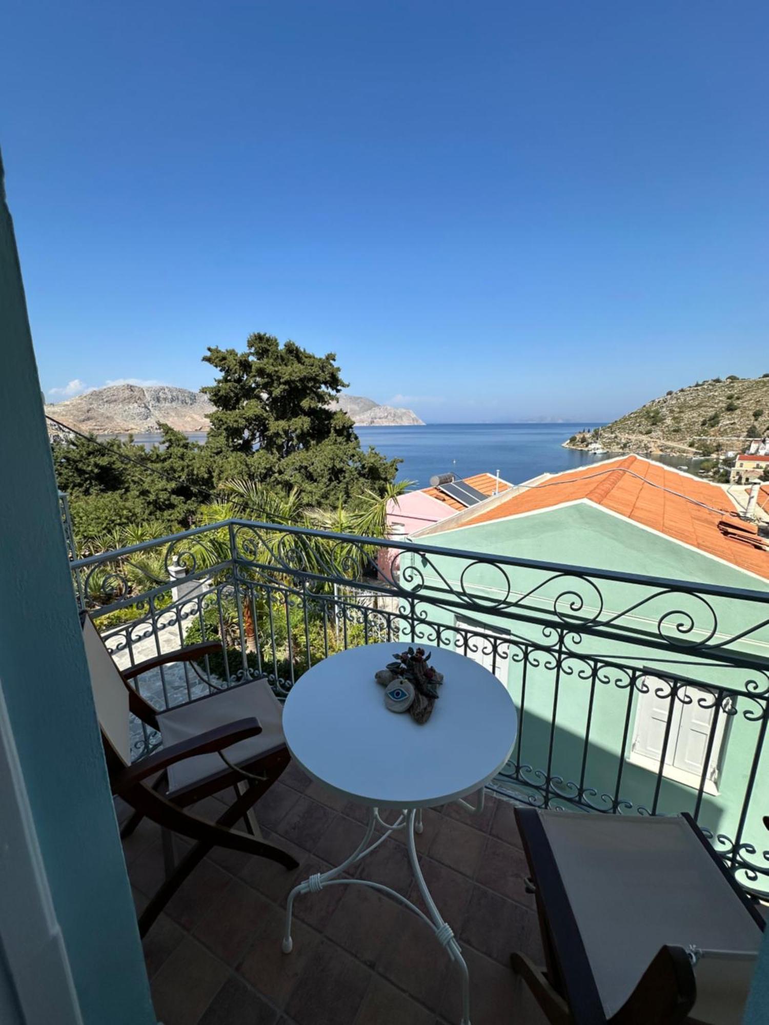 Niriides Hotel Apartments Symi Exterior foto