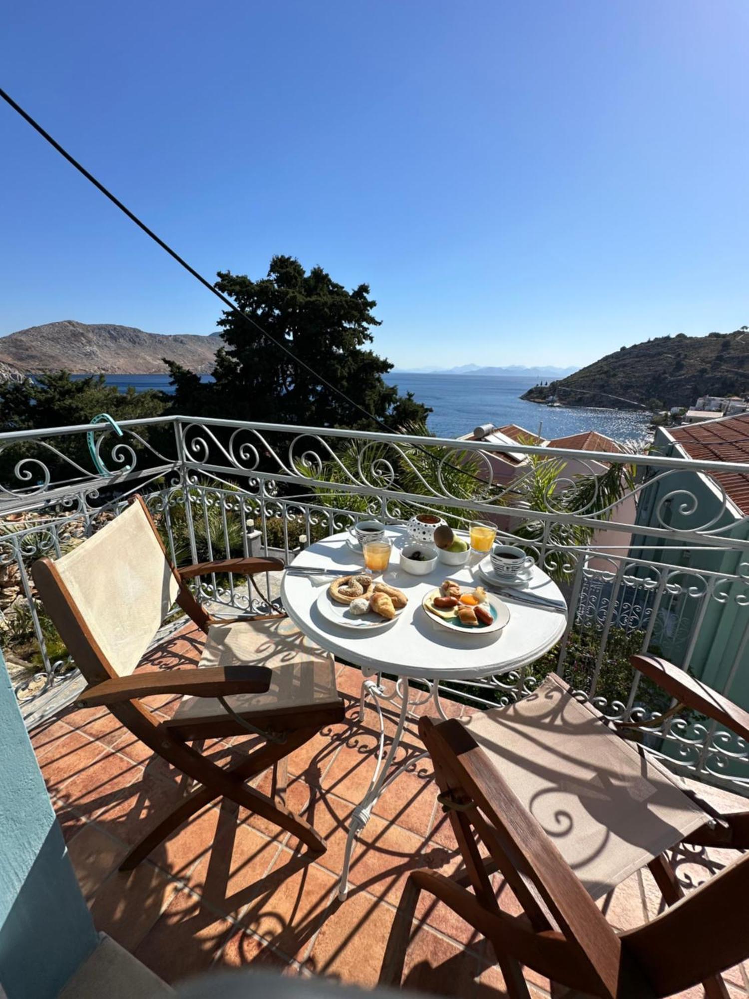 Niriides Hotel Apartments Symi Exterior foto