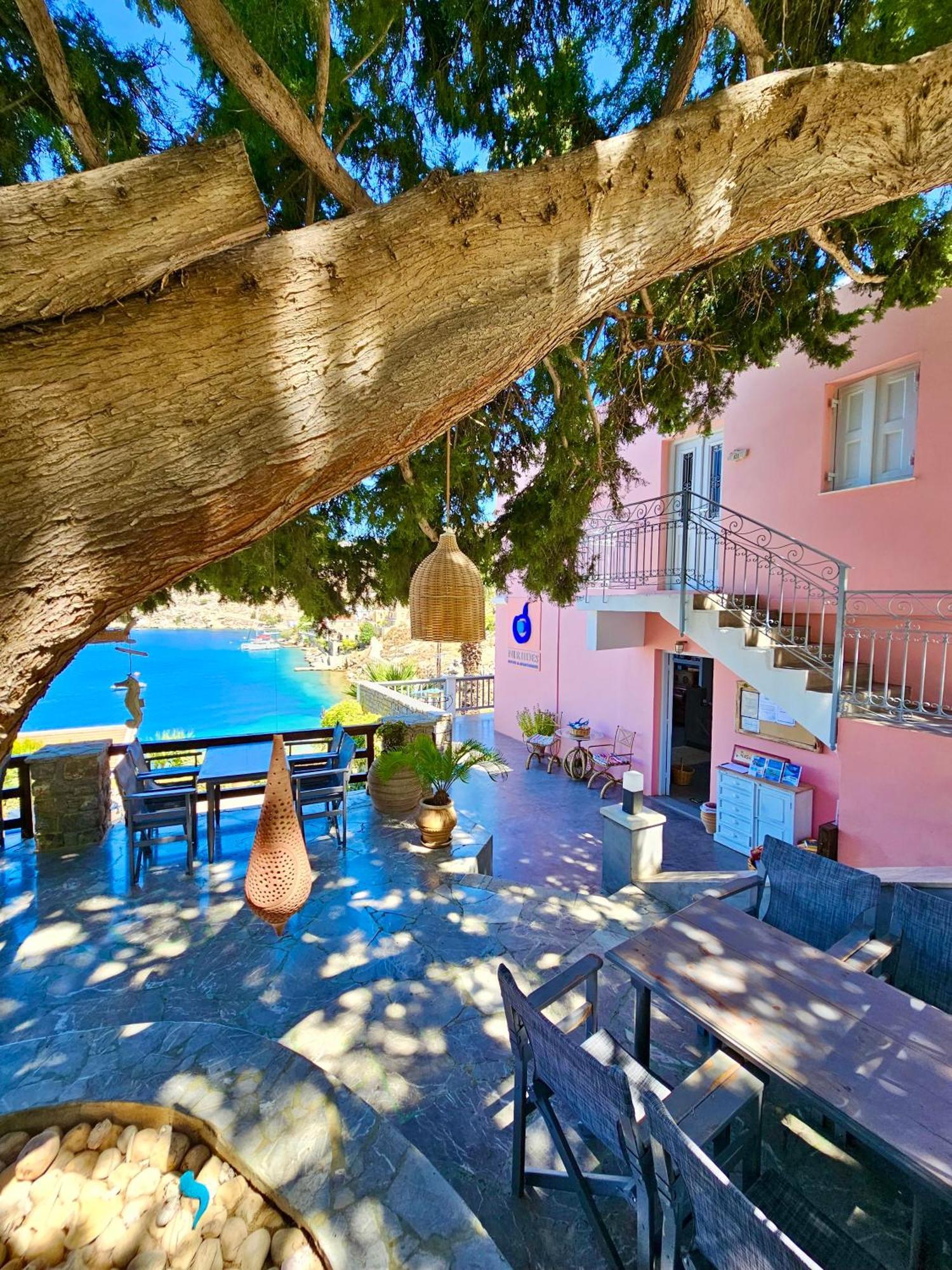 Niriides Hotel Apartments Symi Exterior foto